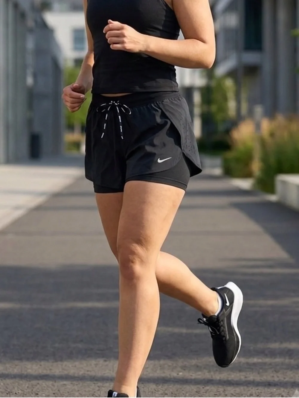 Nike Women's Black 2-in-1 Athletic Running Shorts 2x